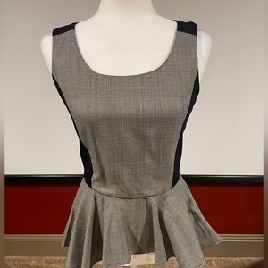 Houndstooth back zip too. Size 6